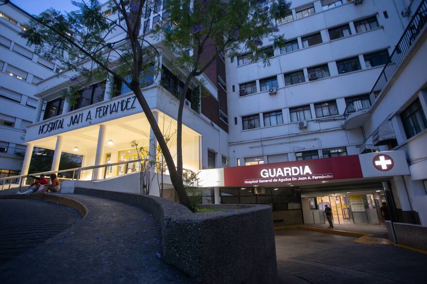 Hospital Fernández, imagen editorial del sector de guardia utilizada por La Nación